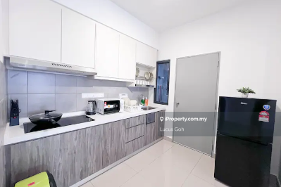 Service Residence for Sale in Parkland Residence by Lucus Goh - iProperty.com.my