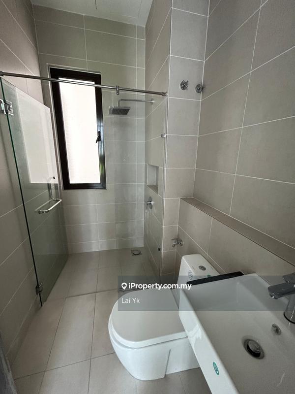 Rumah Berkembar untuk Dijual di Putra Heights, Subang Jaya oleh Lai Yk - iProperty.com.my