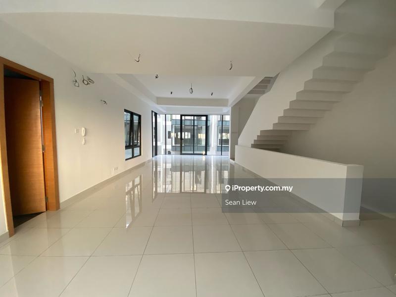 4-storey Terraced House for Sale in Damansara Perdana, Selangor by Sean Liew - iProperty.com.my