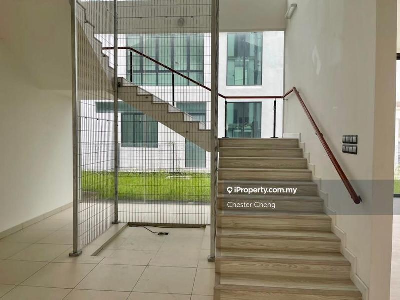 Bungalow House for Sale in Subang Heights, Subang Jaya by Chester Cheng - iProperty.com.my