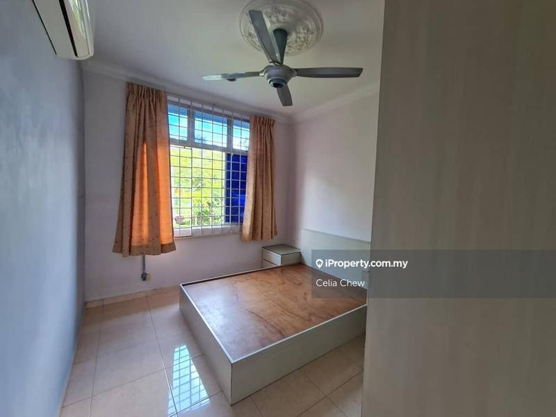 Townhouse for Sale in Taman Bukit Cheng, Cheng by Celia Chew - iProperty.com.my