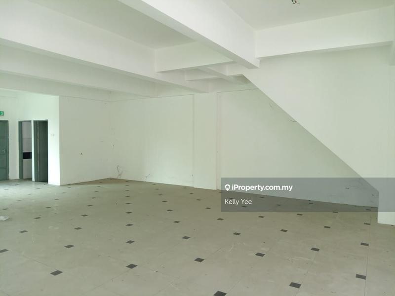 Kedai untuk Dijual di 3 Storey Endlot Shoplot @ Taman Seluang for Sale, Kulim oleh Kelly Yee - iProperty.com.my