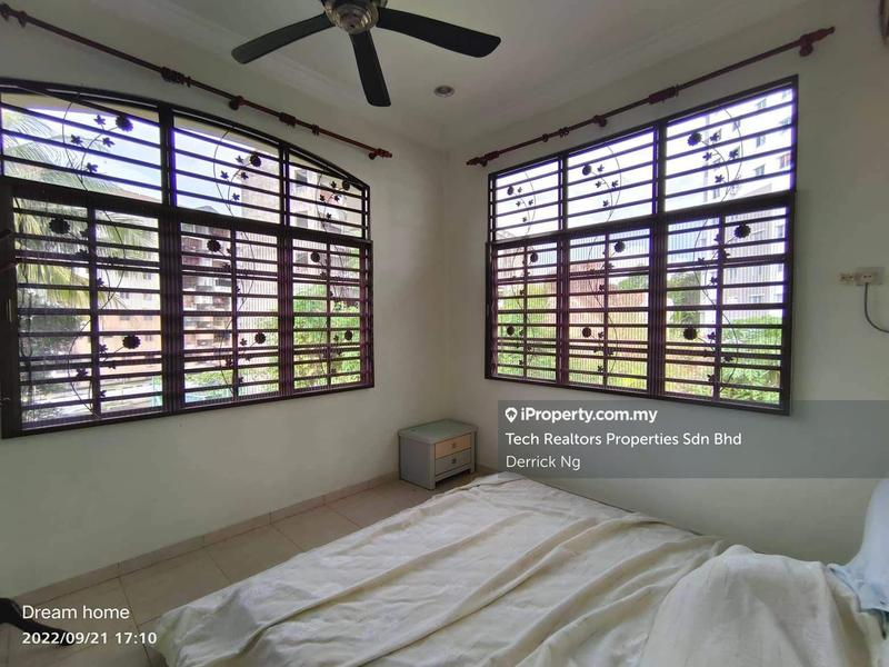 Rumah Berkembar untuk Dijual di Desa Jelita, Batu Maung oleh Derrick Ng - iProperty.com.my