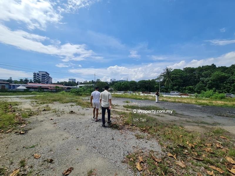 For Rent - Cheras Commercial Land 2 acres for RENT PRIME LOCATION (𝗡𝗲𝘅𝘁 𝘁𝗼 𝗛𝗶𝗴𝗵𝘄𝗮𝘆)