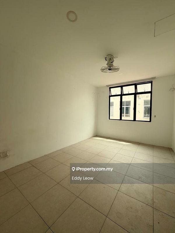 Rumah Berangkai 3 Tingkat untuk Dijual di Taman Limbongan Indah, Melaka City oleh Eddy Leow - Interior - iProperty.com.my