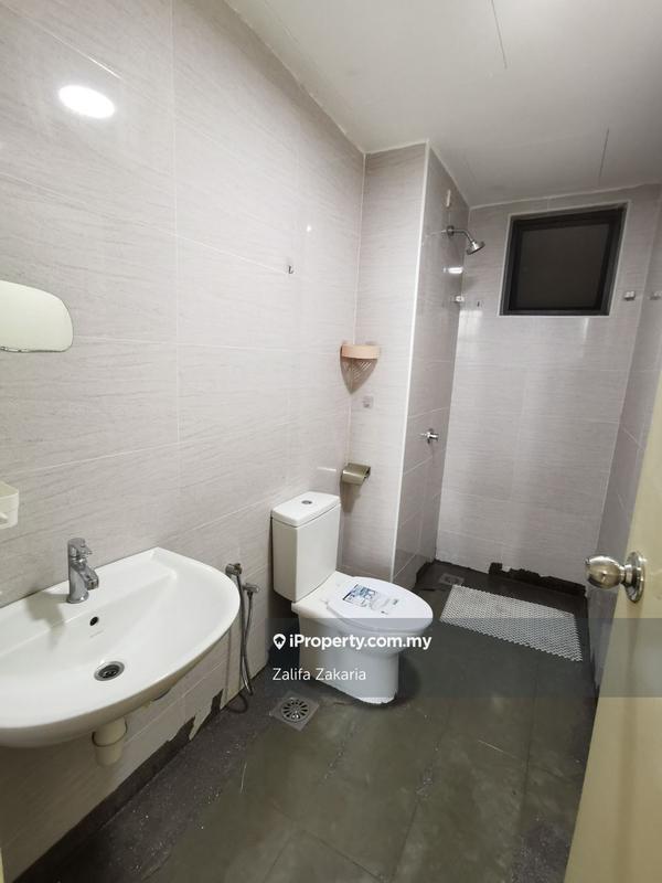Residensi Servis untuk Dijual di Vista Alam oleh Zalifa Zakaria - iProperty.com.my