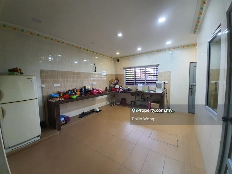Rumah Berangkai 2 Tingkat untuk Dijual di Taman Equine, Seri Kembangan oleh Philip Wong - iProperty.com.my