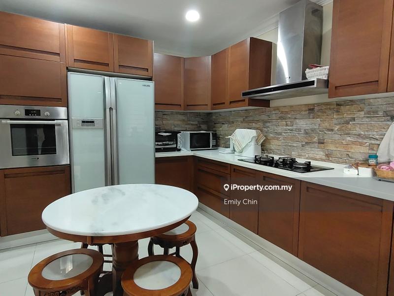 Rumah Berkembar untuk Dijual di Kelana Jaya, Petaling Jaya oleh Emily Chin - iProperty.com.my