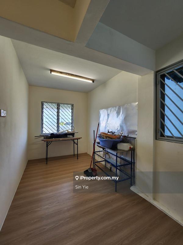 For Rent - Taman Daya - Jalan Nipah 11, 12