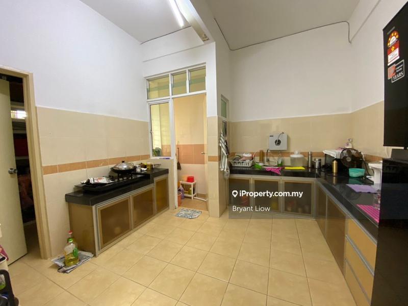 Pangsapuri untuk Dijual di Pangsapuri Bukit Beruang Bestari (University View) oleh Bryant Liow - iProperty.com.my