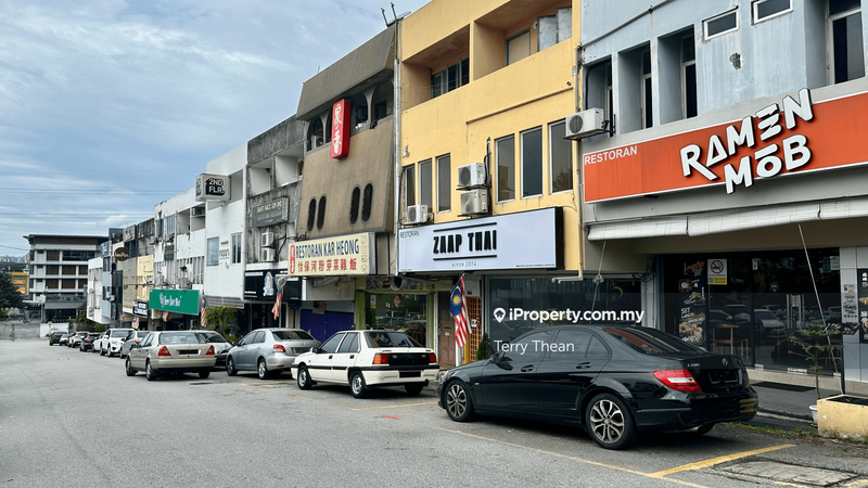 For Sale - 3 Storey Shop @ SS4 PJ , Value Buy Unit & Many Parking Space