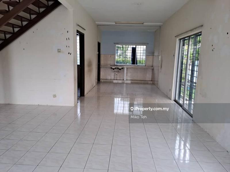 Semi-Detached House for Sale in Taman Pinggiran Putra, Seri Kembangan by Miko Teh - iProperty.com.my