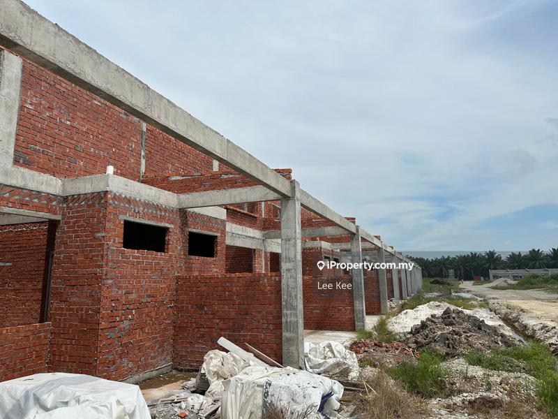 Rumah Teres 1-Tingkat untuk Dijual di Senggarang New Project, Batu Pahat oleh Lee Kee - iProperty.com.my