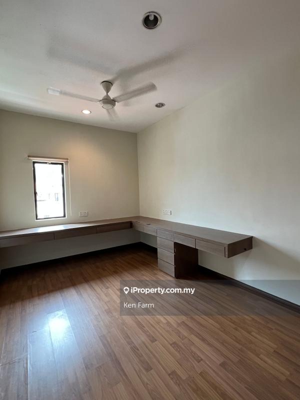 Rumah Berangkai 3 Tingkat untuk Dijual di The Peak cheras, Taman bukit prima, Cheras oleh Ken Farm - iProperty.com.my