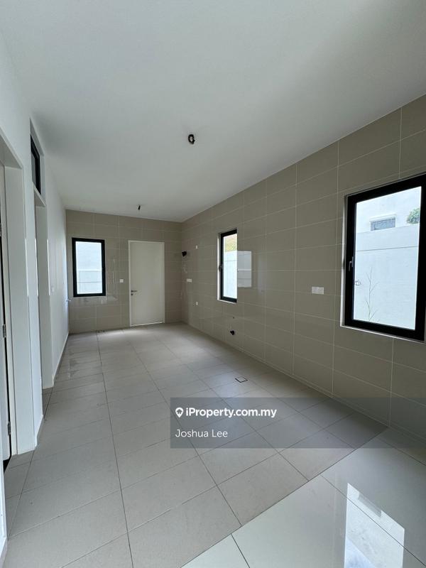 Semi-Detached House for Sale in Bandar Sri Sendayan, Negeri Sembilan by Joshua Lee - iProperty.com.my