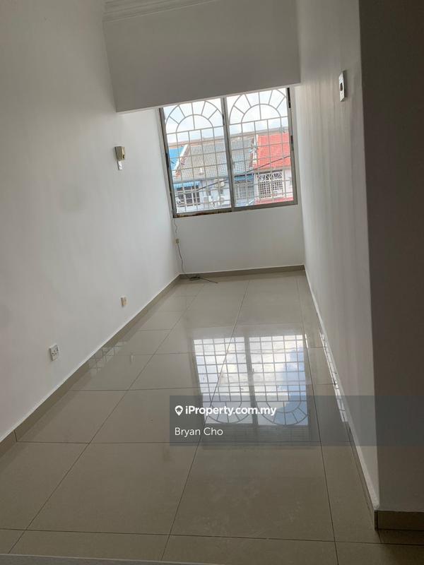 2-storey Terraced House for Sale in Taman Serdang Raya, Seri Kembangan by Bryan Cho - iProperty.com.my