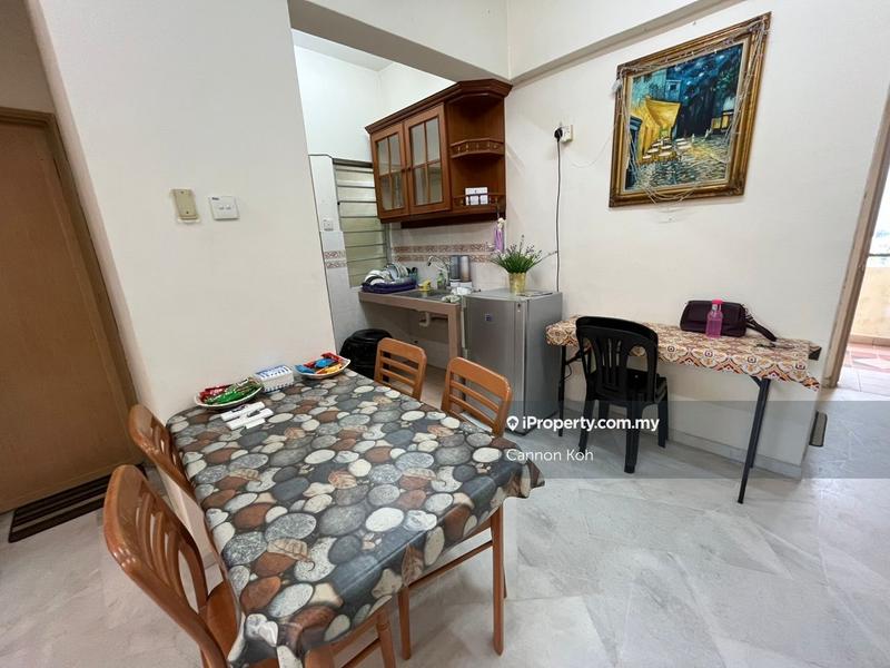 Apartment for Sale in Glory Beach Resort by Cannon Koh - iProperty.com.my