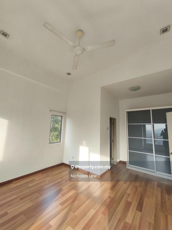 Condominium for Sale in Bayan Villa, Seri Kembangan by NK Lew - iProperty.com.my