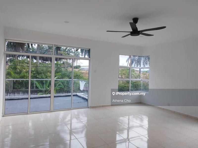 Bungalow House for Sale in Pekan Labu, Labu by Athena Cho - iProperty.com.my