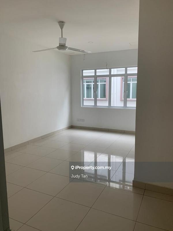 Rumah Berkembar untuk Dijual di Desa Alam U12 Shah Alam, Shah Alam oleh Judy Tan - iProperty.com.my