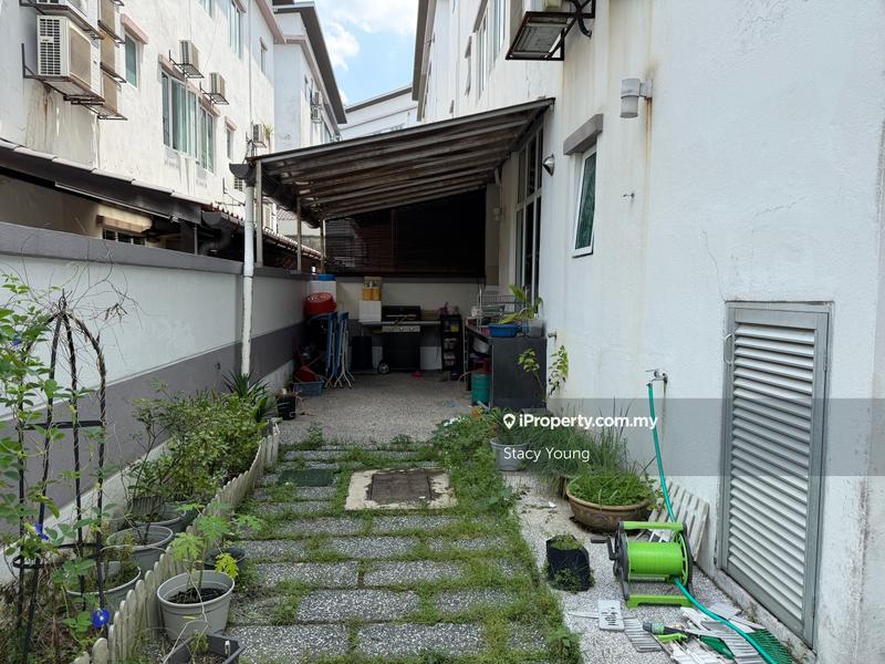 Rumah Berkembar untuk Dijual di Beverly Heights, Melawati oleh Stacy Young - iProperty.com.my