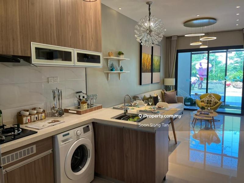 For Sale - Country Garden Central Park