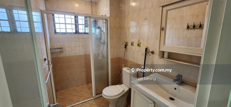 Rumah Berangkai 2 Tingkat untuk Dijual di Bukit Jelutong, Shah Alam oleh Simon Leong - iProperty.com.my