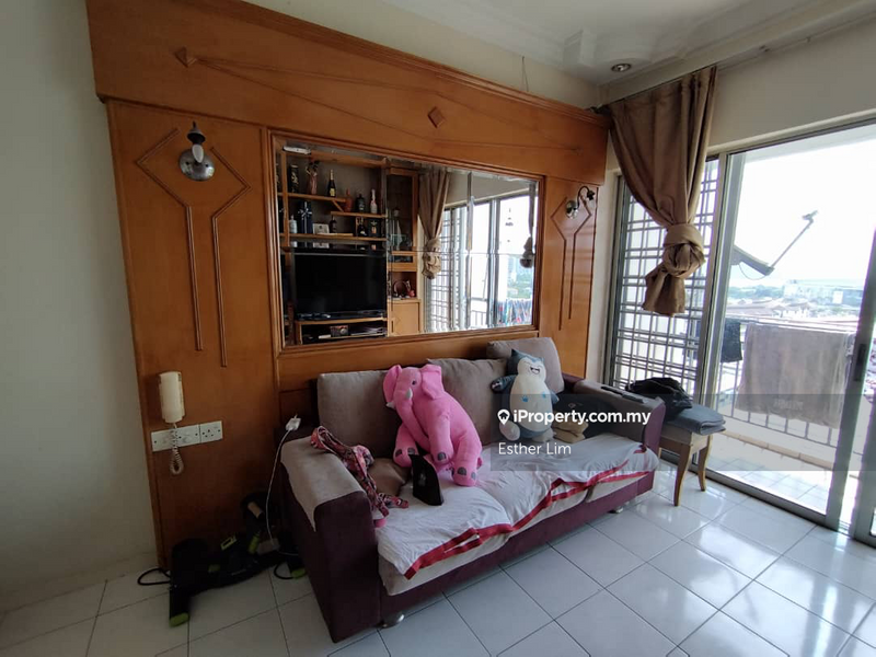 For Sale - Villa Emas