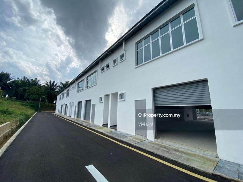 Shop / Office untuk Dijual di Taman Saujana, Kluang oleh Vivi Lim - iProperty.com.my
