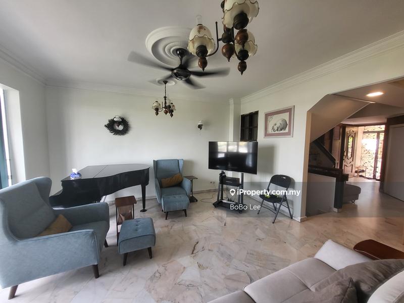 Rumah Berangkai 3 Tingkat untuk Dijual di Taman Salak Selatan, Salak South oleh BoBo Lee - iProperty.com.my