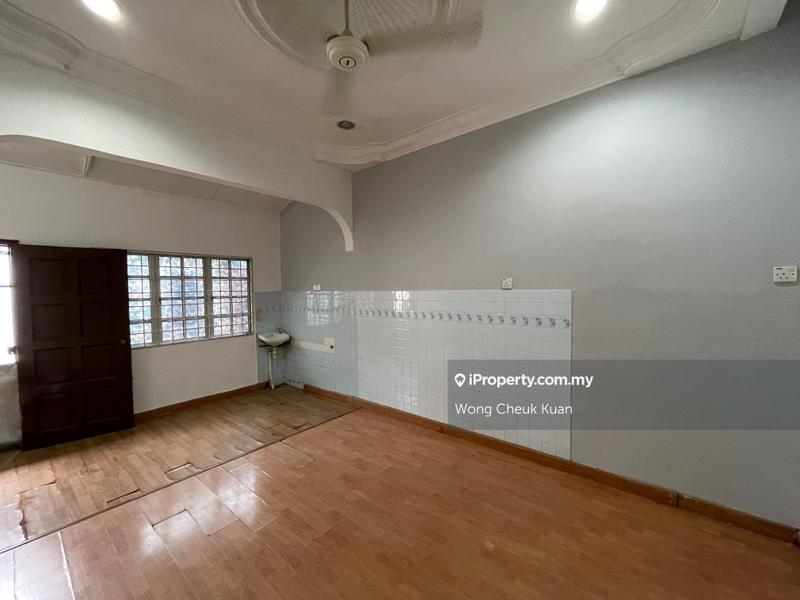 1-storey Terraced House for Sale in Taman Selayang Bahagia, Selayang by Wong Cheuk Kuan - iProperty.com.my