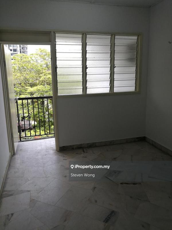 Flat for Sale in Happy Garden Flat by Steven Wong - iProperty.com.my