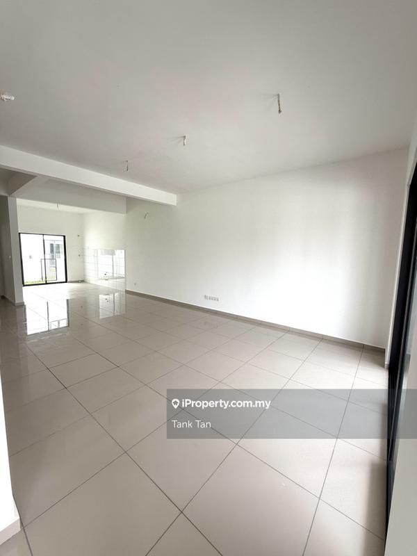 Rumah Berangkai 2 Tingkat untuk Dijual di (Ready unit)New complete unit 4r3b 2kmto Cyberjaya, Cyberjaya oleh Tank Tan - iProperty.com.my