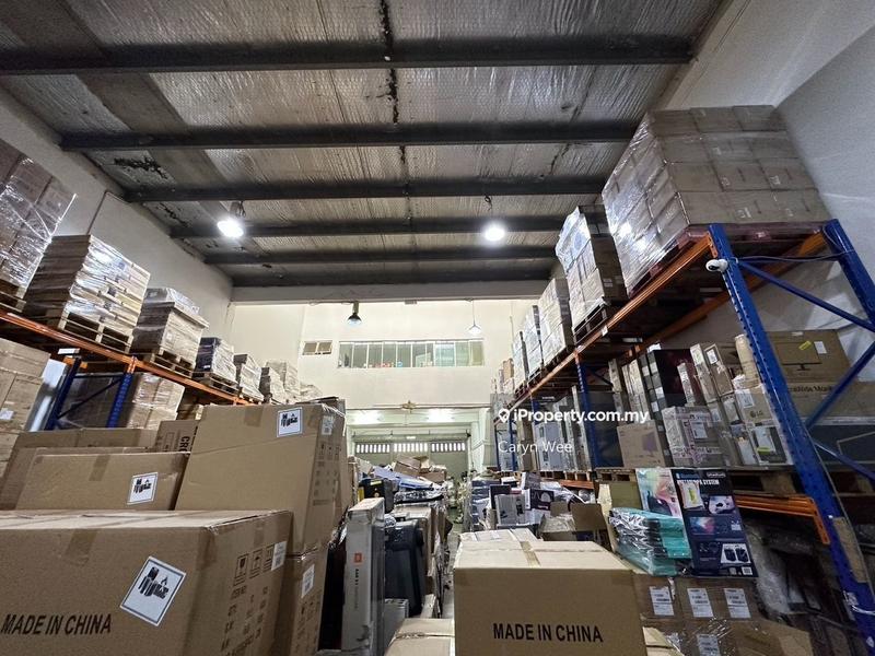 For Sale - GOOD BUY 4.5% ROI 2,000sf factory for sale at Subang Jaya