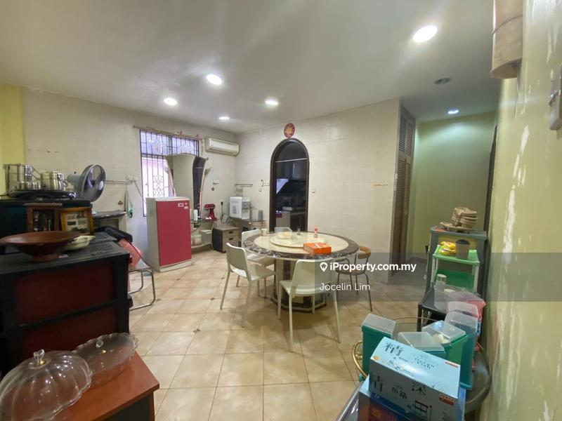 Bungalow House for Sale in Bukit Jalil Golf, Bukit Jalil by Jocelin Lim - iProperty.com.my