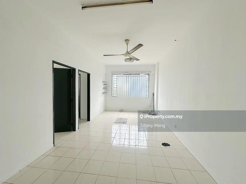For Sale - Jelutong Apartment
