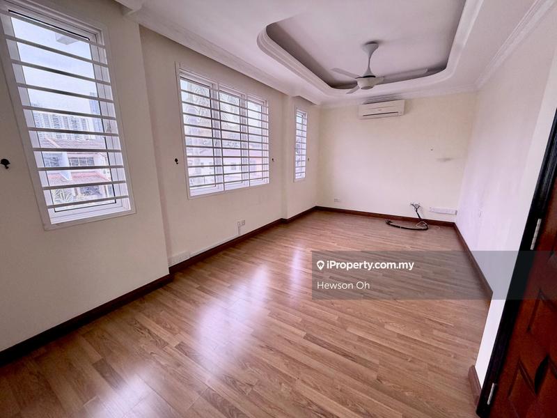 Semi-Detached House for Sale in Taman Naga Emas, Salak South by Hewson Oh - iProperty.com.my