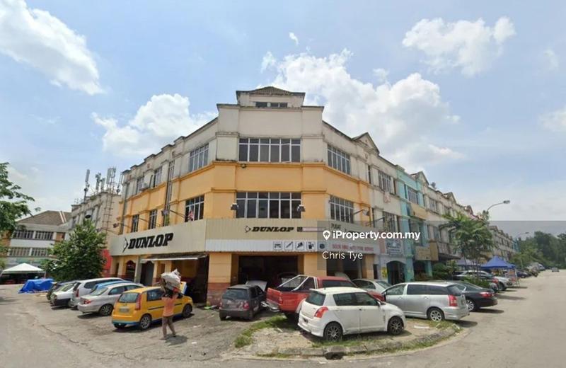 For Sale - Bandar Tasik Kesuma, Beranang @ 3 Storey Shoplot