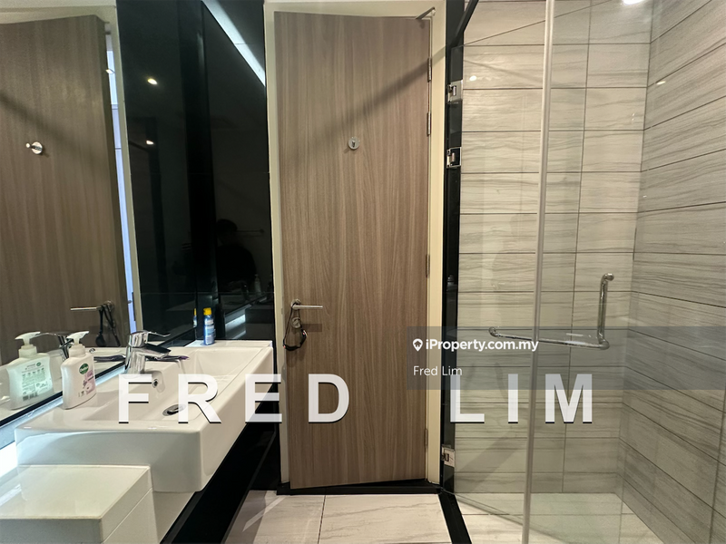 Service Residence for Sale in Straits Residences by Fred Lim - iProperty.com.my