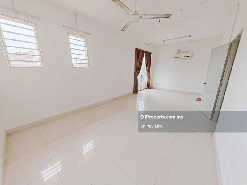 Rumah Berkembar untuk Dijual di Taman Kipark, Puchong oleh Shirley Lim - iProperty.com.my