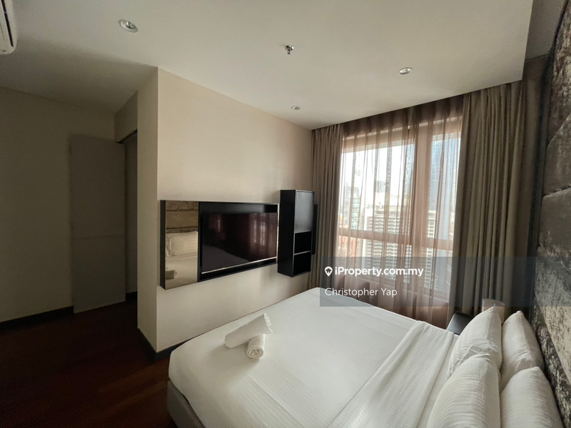 For Sale - 8 Kia Peng