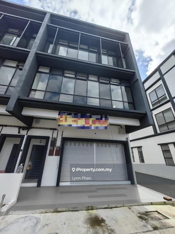 For Rent - Bandar Cemerlang 3 Storey Shoplot For Rent