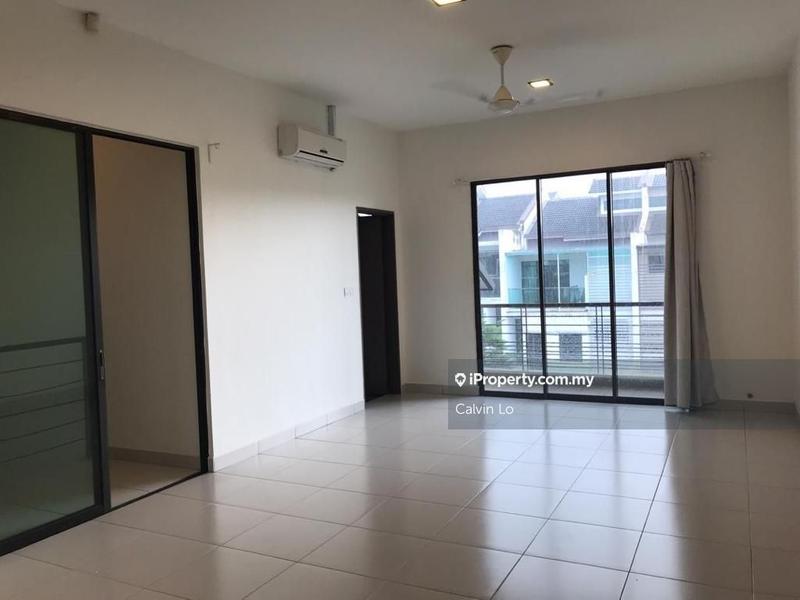 Rumah Teres 2.5-Tingkat untuk Dijual di Kinrara Residence, Puchong oleh Calvin Lo - iProperty.com.my