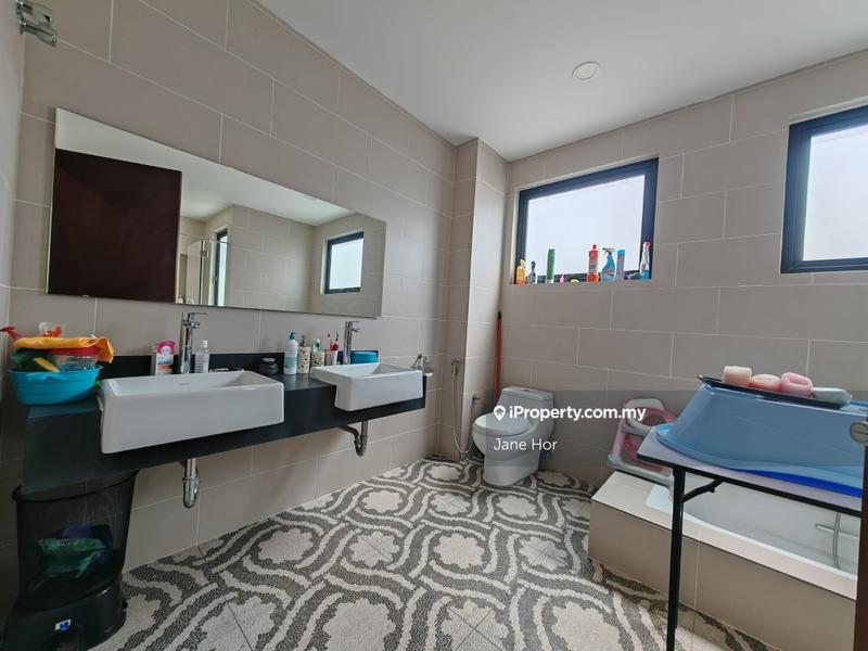 Rumah Berangkai 3 Tingkat untuk Dijual di 16 Sierra, Puchong oleh Jane Hor - iProperty.com.my