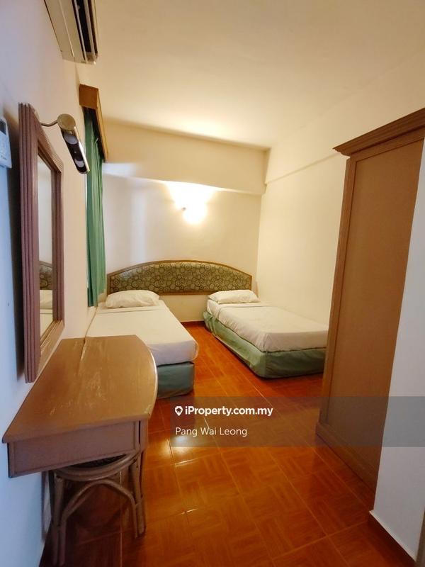 Apartment for Sale in Glory Beach Resort by Pang Wai Leong - iProperty.com.my