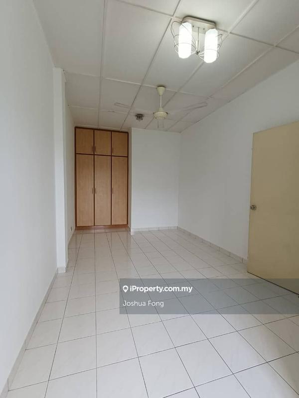 For Sale - Villa OUG