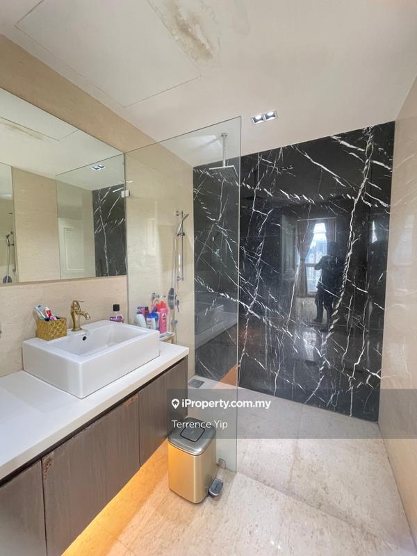 Service Residence for Sale in Regalia Residence by Terrence Yip - iProperty.com.my