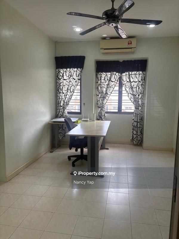 Rumah Berangkai 3 Tingkat untuk Dijual di Bandar Pinggiran Subang, Shah Alam oleh Nancy Yap - iProperty.com.my