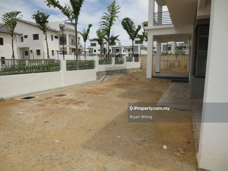 Rumah Berkembar untuk Dijual di Saujana Palma, Kajang oleh Bryan Wong - iProperty.com.my