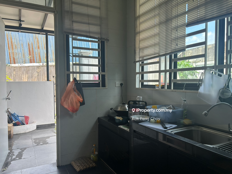 Rumah Teres 3-Tingkat untuk Dijual di Taman Bukit Serdang, Seri Kembangan oleh Kok Peng Choy - iProperty.com.my